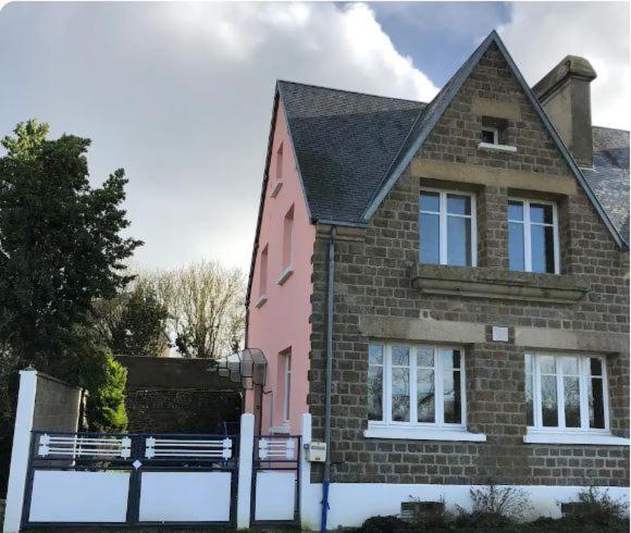 Maison Rose Chérencé-le-Roussel Εξωτερικό φωτογραφία